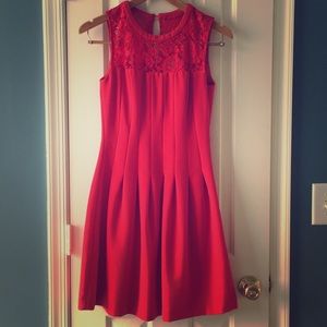 H&M Sleeveless Lace Dress in Red
